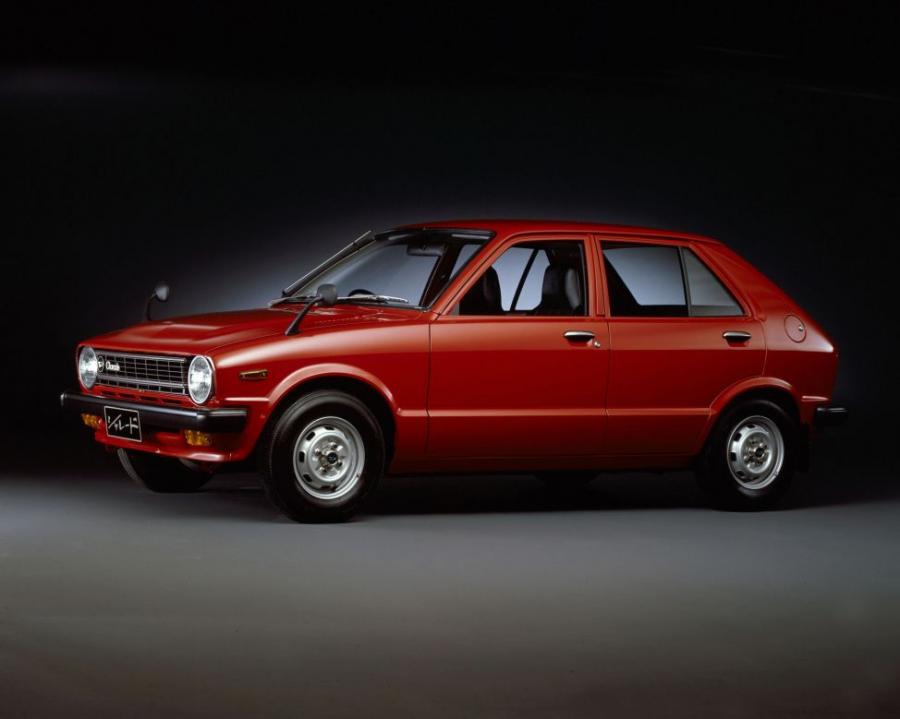  Daihatsu Charade 1977 года  (фото 3 из 3)